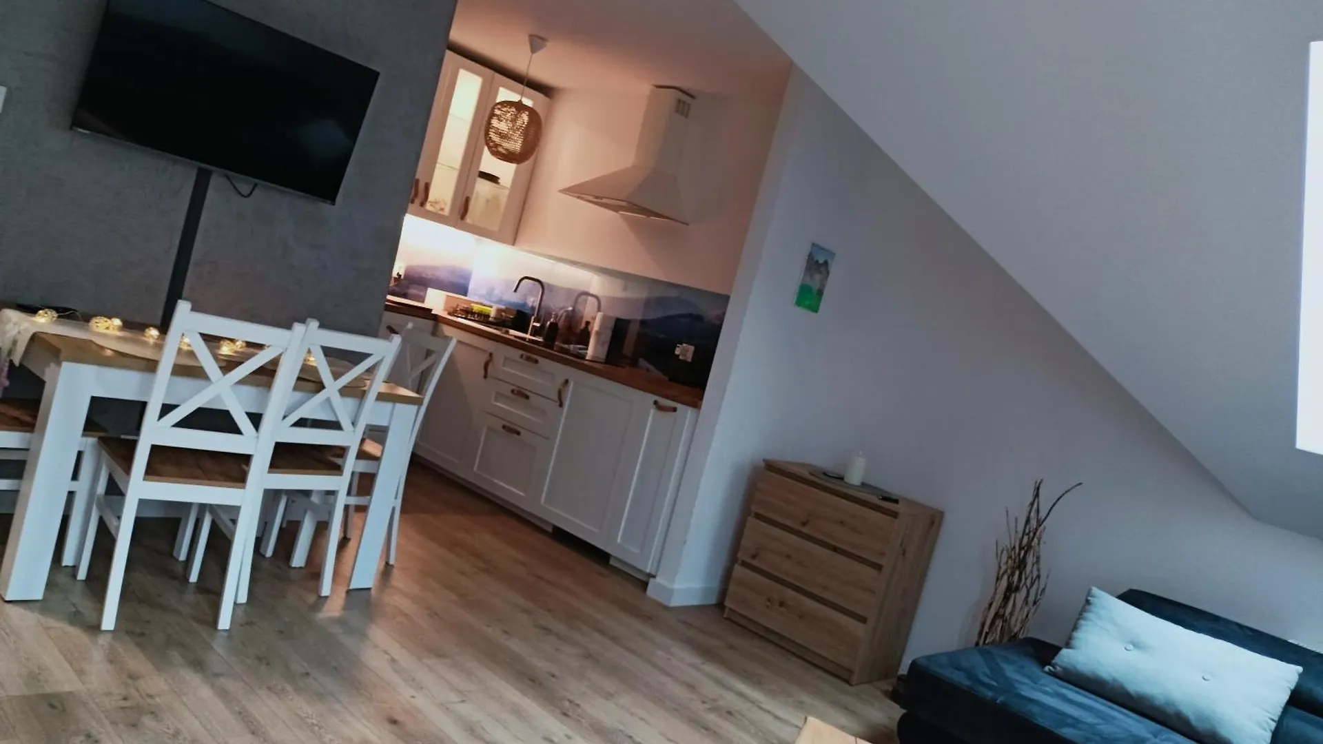 Szum Lomnicy Apartment Karpacz